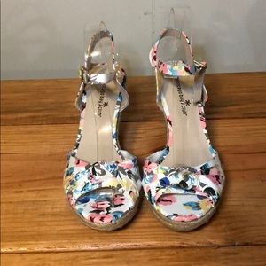 White Floral Wedges